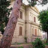 A distanza di quarant�anni dal primo liceo scientifico, nacque a Bari il �Fermi�, dal nome del celebre fisico. L�inaugurazione si ebbe nel 1965 nell'edificio via Celso Ulpiani che oggi ospita il "De Lilla", al quale si aggiunse negli anni successivi Villa Roth, edificio in stile liberty posto tra la stessa via Celso Ulpiani e via Annibale di Francia

